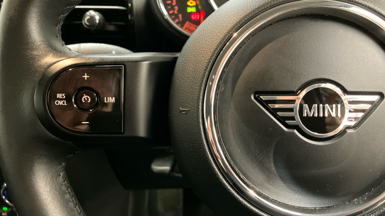 MINI Clubman 1.5 Cooper Exclusive 6dr Auto [Comfort/Nav+ Pack] Petrol Estate